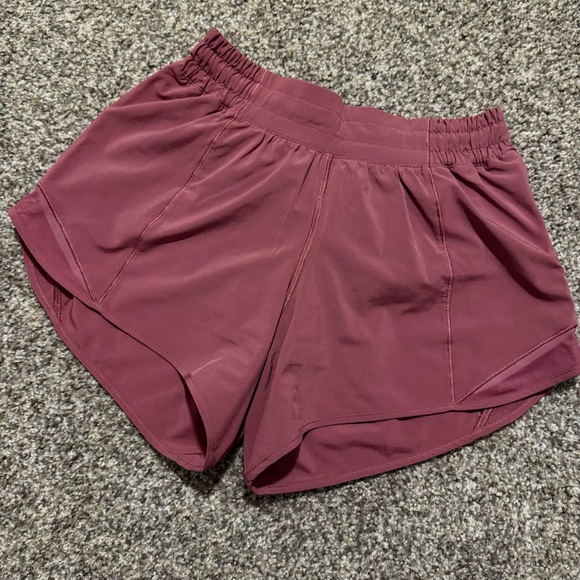 [Size 4] - Lululemon Hotty Hot Short II Long 4” - Picture 2 of 4